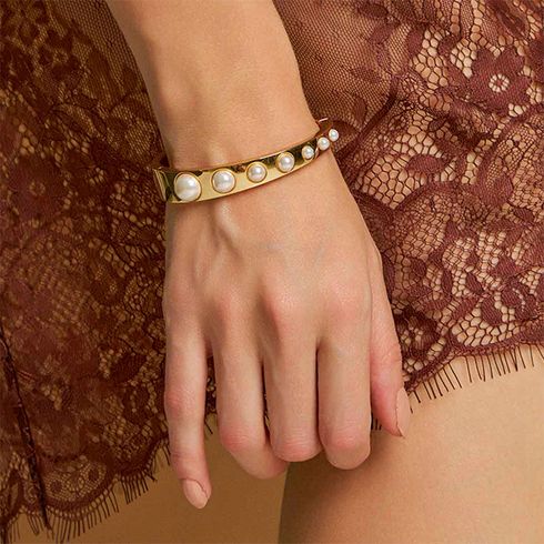 35895-pulseira-bracelete-sete-perolas-banho-ouro-18k-rosa-valverde-semijoias -3-